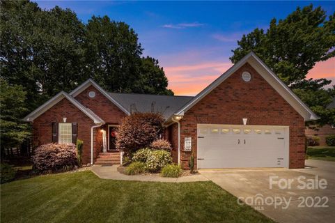 149 Harbor Landing Drive sold home in Harbor Landing, Mooresville, NC