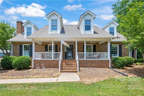 8478 Rocky River Road sold home in The Oaks Estates, Harrisburg, NC