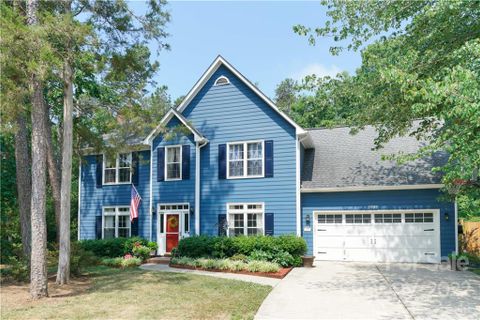2707 Heathershire Lane