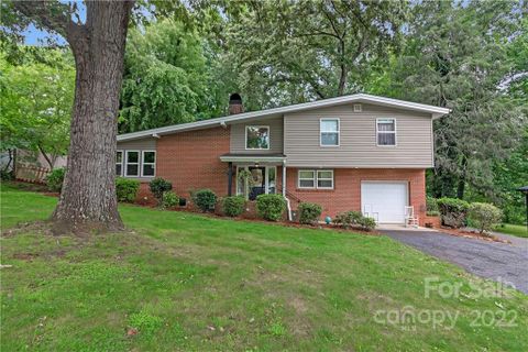 407 Hillcrest Circle L04 sold home in Lakeview Estates, Hendersonville, NC