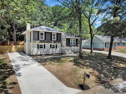 5913 Mcnair Road sold home in Woodburn, Charlotte, NC