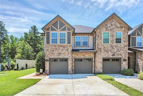 9539 Glenburn Lane 113