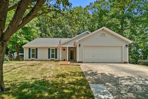 121 Shade Tree Circle