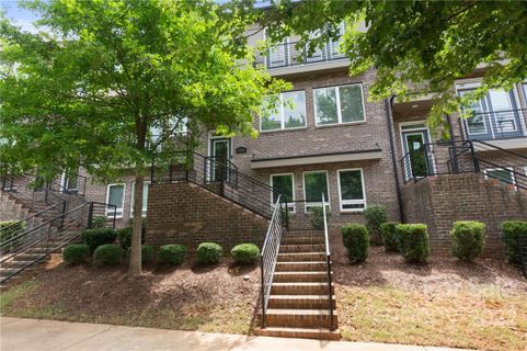 708 Lamar Avenue
