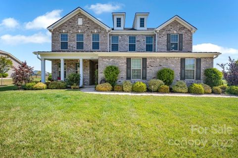 305 Candella Drive sold home in Candella, Matthews, NC