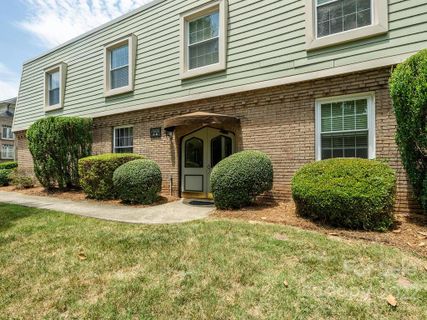 2600 Park Road Unit D