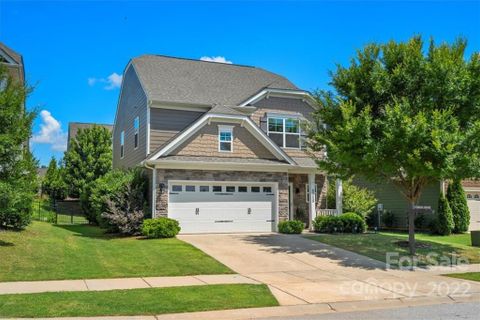 2028 Waverly Court