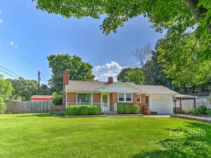 105 E Charleston Avenue