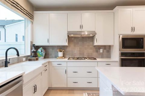638 E Woodlawn Road sold home in Six Twenty, Charlotte, NC