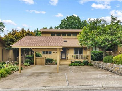 104 Red Oak Drive