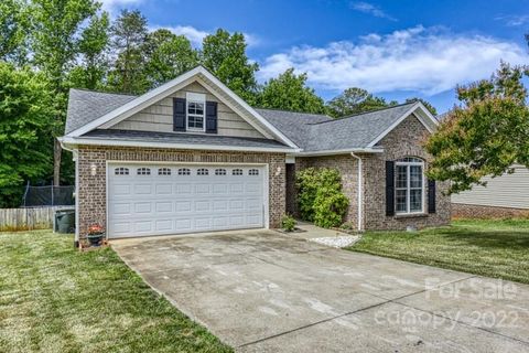 1534 Mayfair Drive
