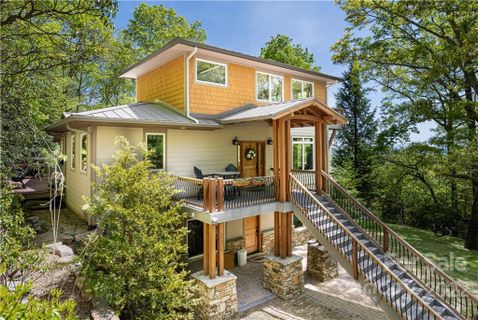 425 Flat Top Mountain Road sold home in Rockbriar, Fairview, NC