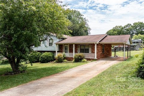 122 Pineview Court sold home in Danbury Forest, Statesville, NC