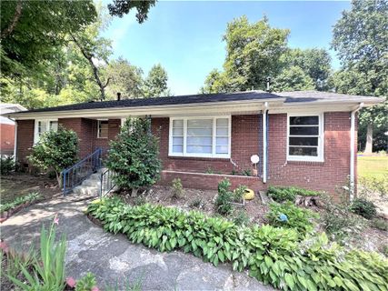 2801 Flintridge Drive
