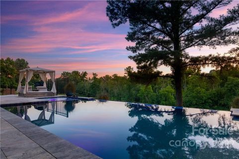 1443 Winged Foot Drive