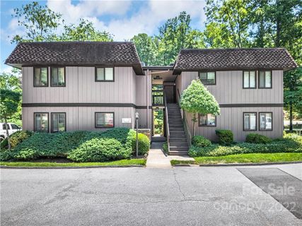 7 Lake Drive C4