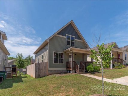 18 Yarrow Meadow Road sold home in Lillie Farm Cove, Weaverville, NC