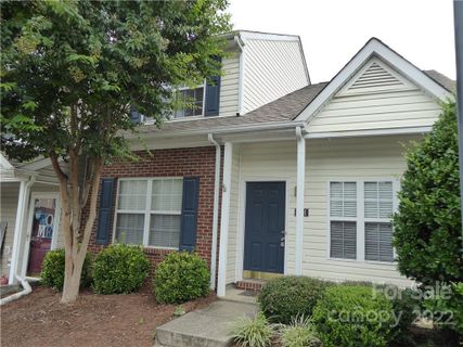 8101 Kennet Lane
