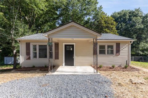 304 W Poplar Street
