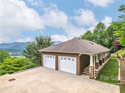 51 Masterview Lane
