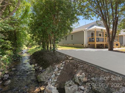 241 Carolina Avenue sold home in Grimball Park, Waynesville, NC
