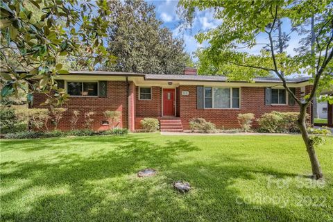 5618 Langley Circle sold home in Eastland Estates, Charlotte, NC