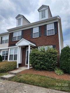 7527 Bluff Point Lane sold home in Bluffs at Waterside Crossing, Denver, NC