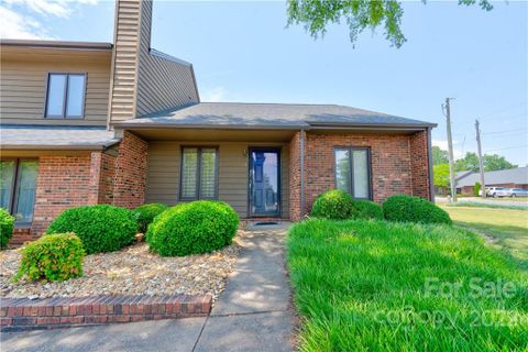 320 1 Patton Drive sold home in Village Square, Shelby, NC