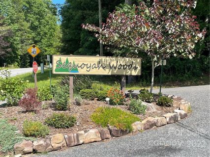 55 Mulberry Circle J111 sold home in Sequoyah Woods, Brevard, NC
