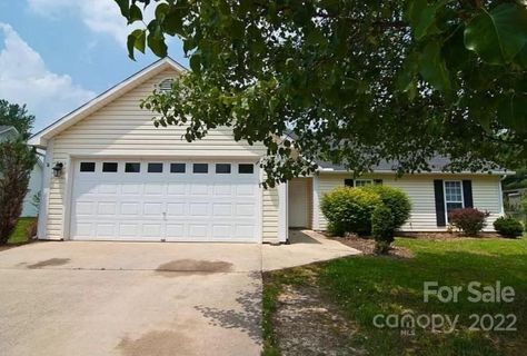 913 Woodhill Drive