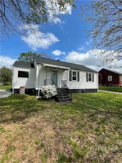 122 34th Street sold home in Westwood, Hickory, NC