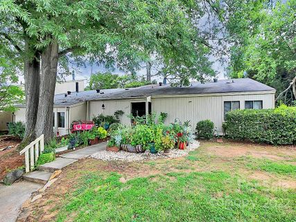 3621 Willow Point Drive