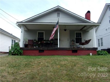 18 Douglas Avenue
