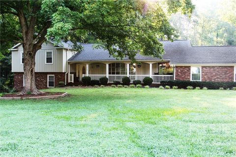 115 Brookmeade Drive