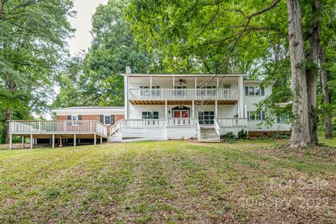 1510 Justice Street sold home in Dixie Park, Newton, NC