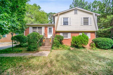 2832 Meadowcliff Drive sold home in Milton Acres, Charlotte, NC