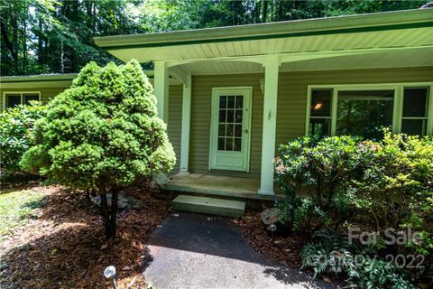 408 Moonshine Mountain Road sold home in Moonshine Mountain, Burnsville, NC