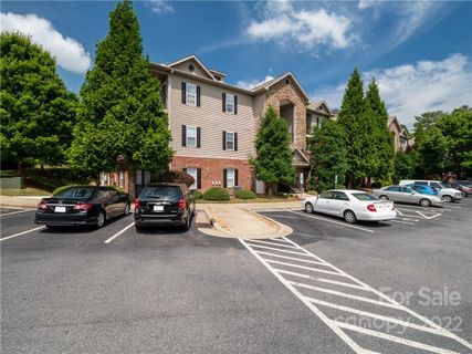 224 Appeldoorn Circle sold home in Grove at Appeldoorn, Asheville, NC