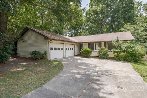 1015 Pineborough Road