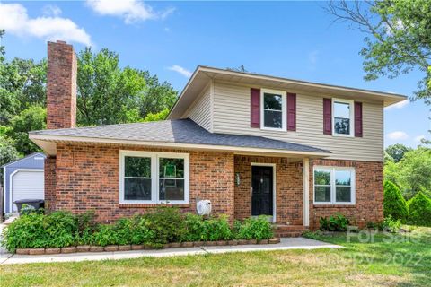 606 Colonial Drive 82