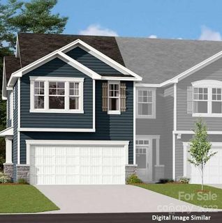 1117 Bigelow Street 284 / Briana