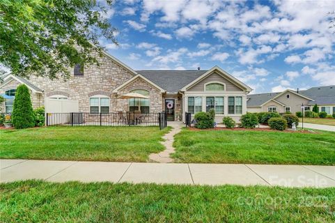 2336 Villa Oaks Court