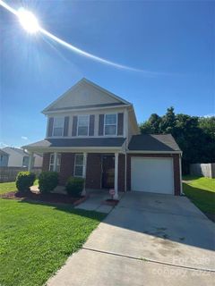 1408 Logan Patrick Court sold home in Village At Fifth Avenue, Gastonia, NC