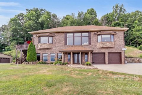 1445 Grandeur Heights sold home in Ferguson Mountain, Clyde, NC