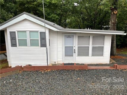 112 Meadowview Circle