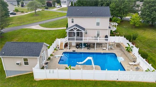 100 N River Glen Drive sold home in River Glen, Morganton, NC