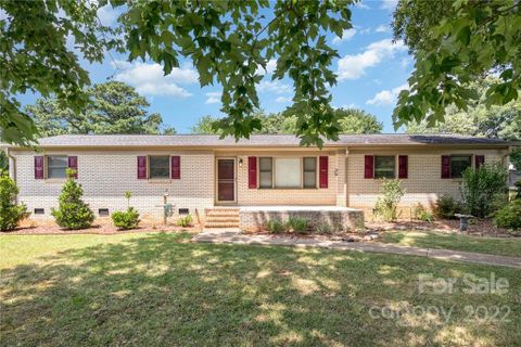 9701 Sunway Drive sold home in Pleasant View Acres, Mint Hill, NC
