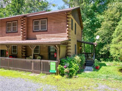 32 Mulberry Lane sold home in Hemlock Villas, Maggie Valley, NC