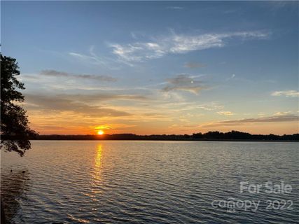 713 Northeast Drive 59 sold home in Spinnaker Reach, Davidson, NC