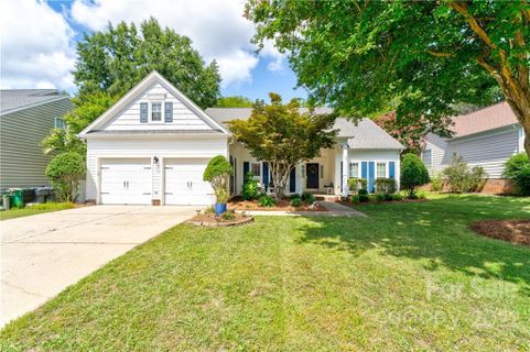 13622 Royalwood Lane